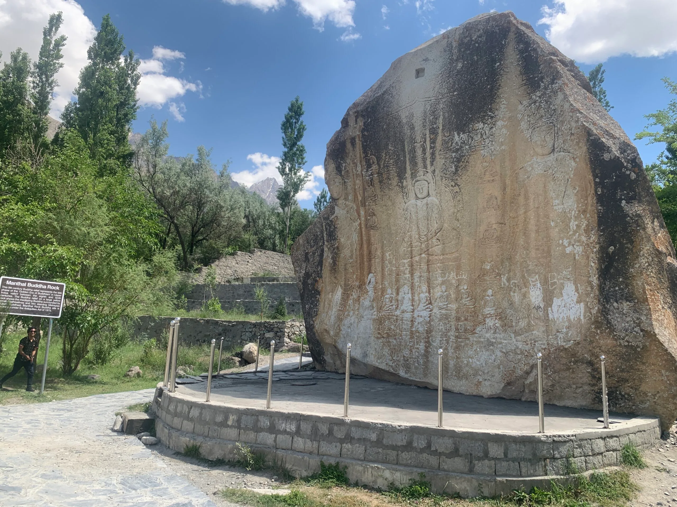 manthal buddha rock