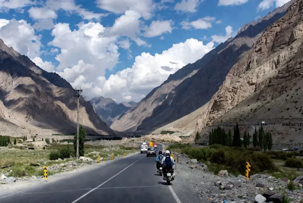 Skardu Tour Packages from Islamabad by road